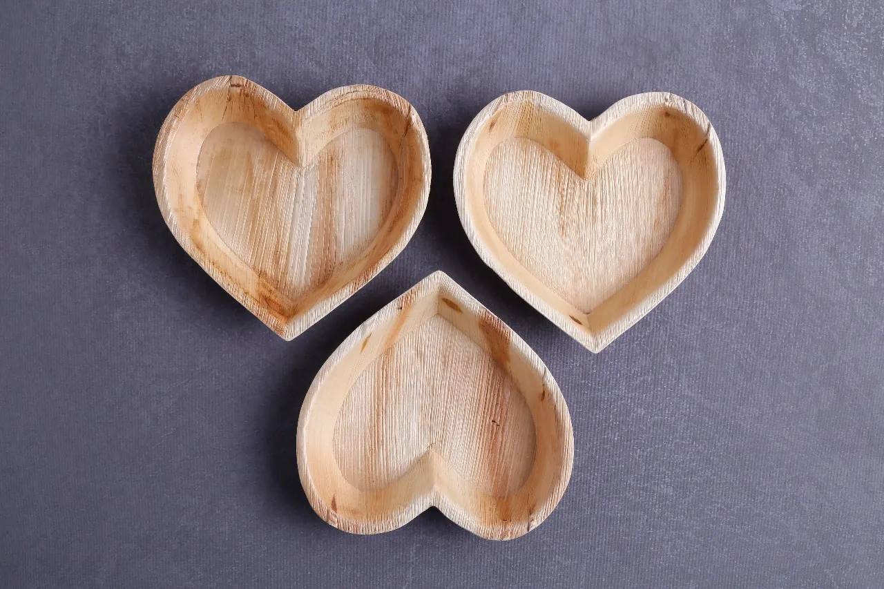 Heart Shaped Disposable Areca Leaf Plate - Image 2